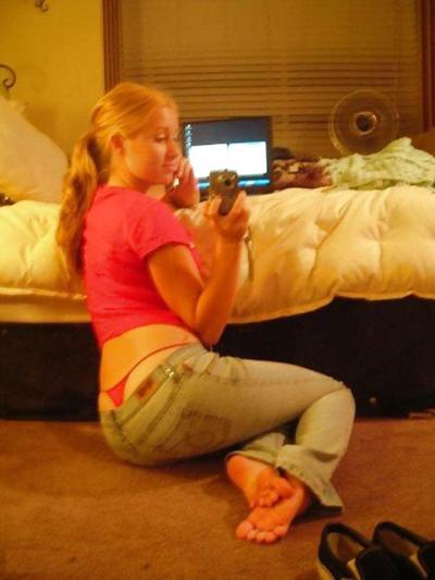 18P Hot Teens In Tight Jeans