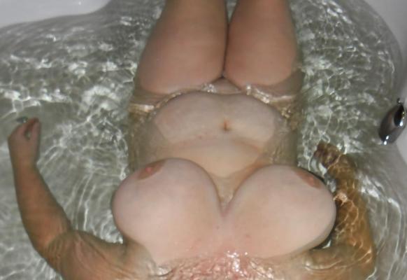 5P Bbw jen's in the jacuzzi !!!!