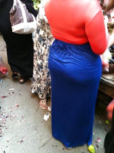 17P Hijab Beurette Ass Shopping