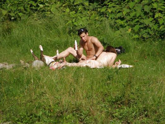 25P Sex near a lake (public)