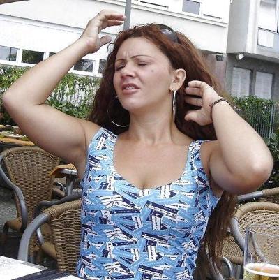 4P Juicy Greek Wife On Vacation