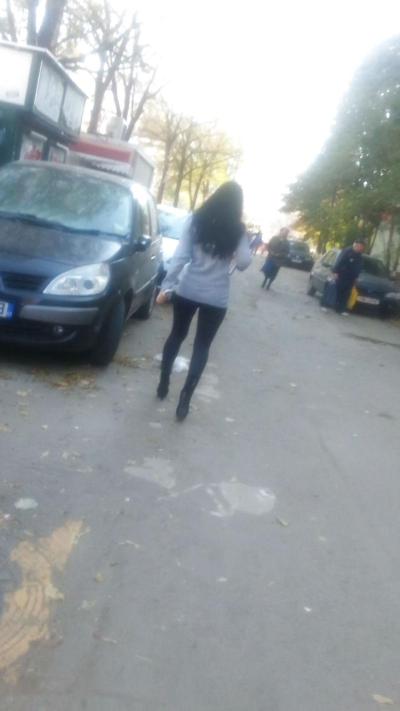 6P Sexy brunette street romanian