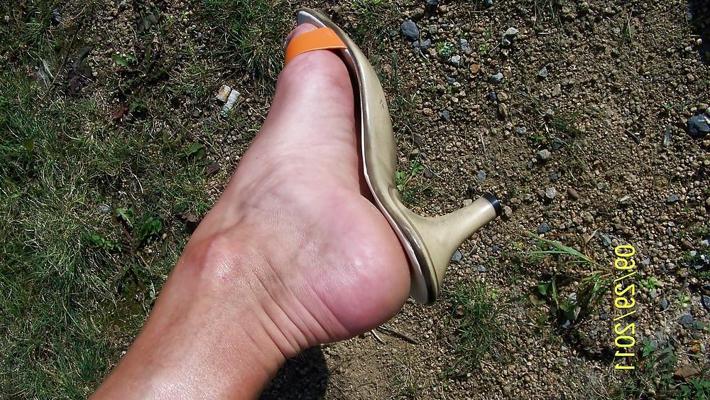 11P Outdoor Feet in Pantoletten