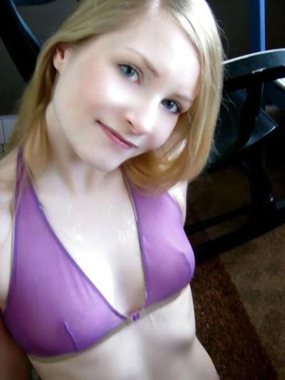 25P Blue-eyed Anna sucks