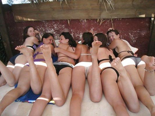 14P Serbian Girls Legs and Feet :)