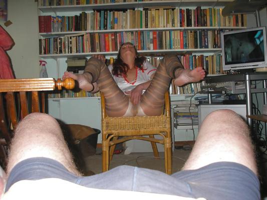 8P DIRTY PANTIES upskirt - Frauen tragen dreckige Slips