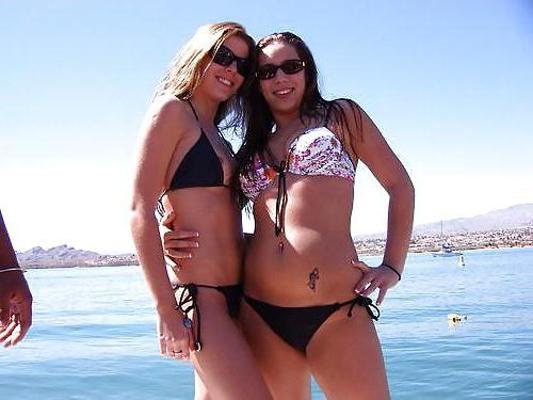 20P Oops bikini 7.