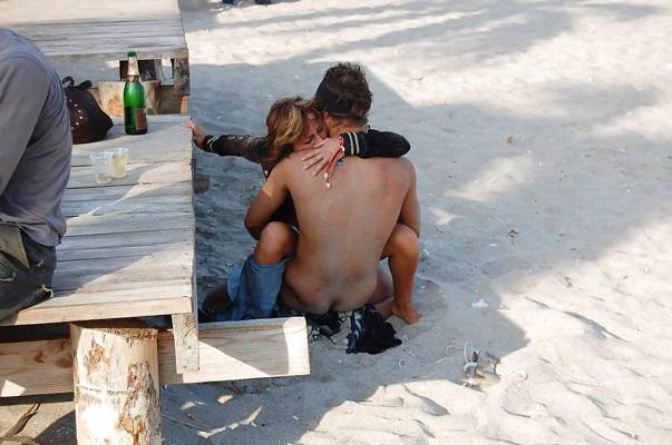 24P Public couples fun (no shame)