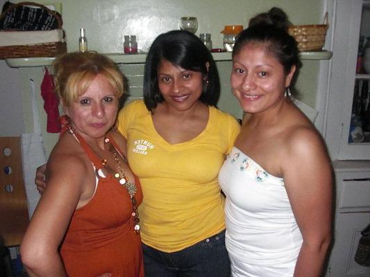 6P Latina cum dumpster 6 - would you fuck this puta?