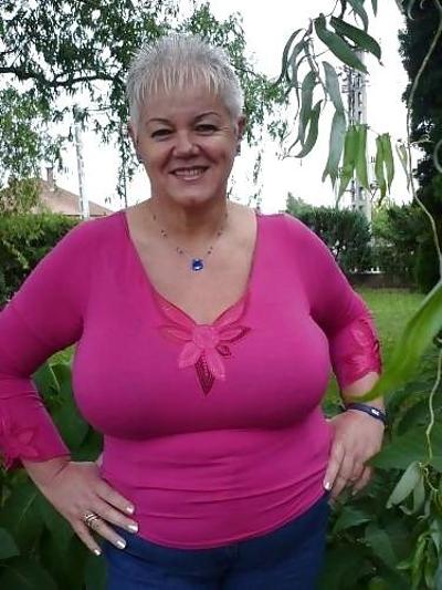 20P Not naked busty mature women 2.