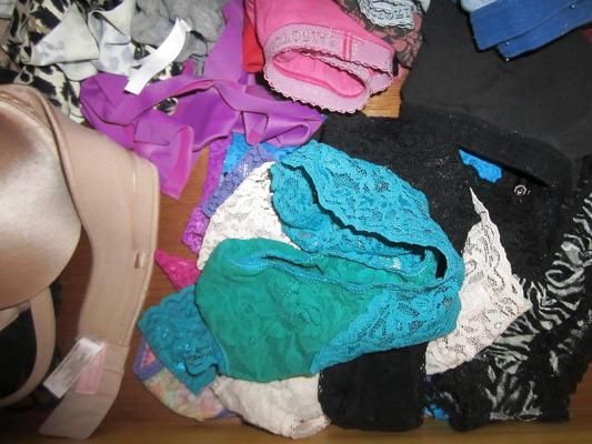 14P Voller Zugriff auf die Höschenschublade und Wäscherei meiner Freundin Sarah!