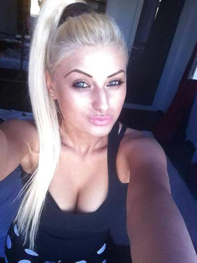 19P Femmes roumaines: dana