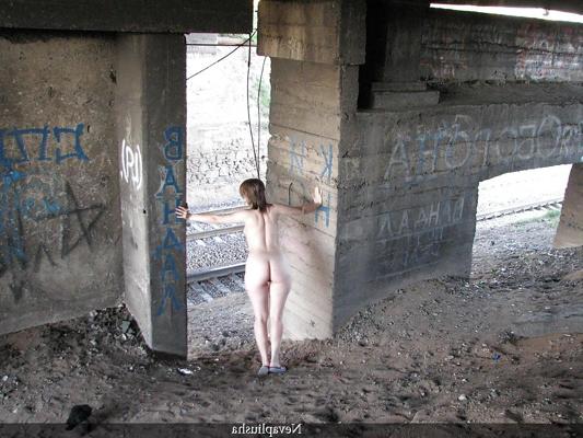 9P Extrem unter der Brücke