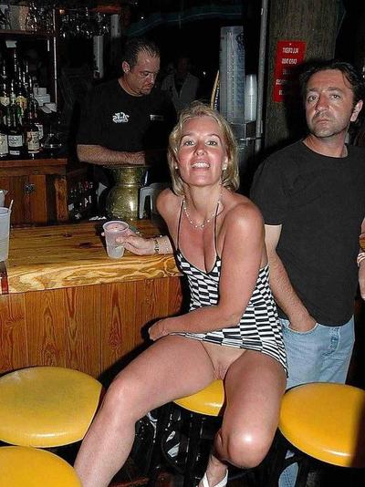 18P Amateurs flashing in public