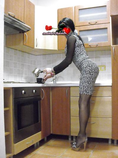 25P AnaKristina - I'm your horny housewife