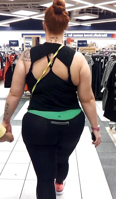 8P MEGA Butt Tramp Stamp PAWG MILF en collants ! VOYEUR franc