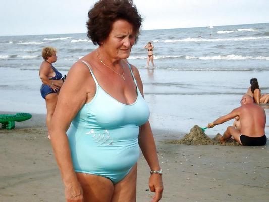 25P Busty granny on the beach! Mixed!