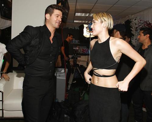 25P Miley Cyrus KIIS FMs JINGLE BALL in LA 2013 Dezember
