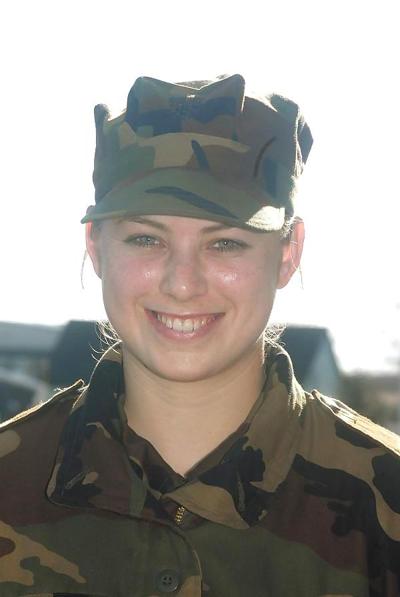 25P Women in uniform