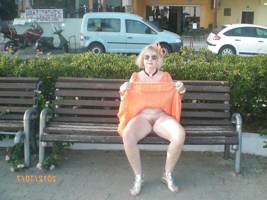 22P Sexy old lady! Amateur!