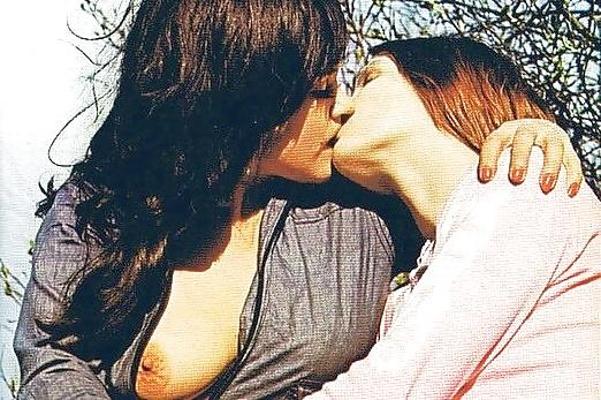 25P Vintage Lesbians 2