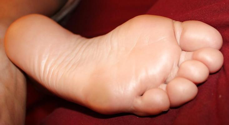10P Sexy latina feet soles I