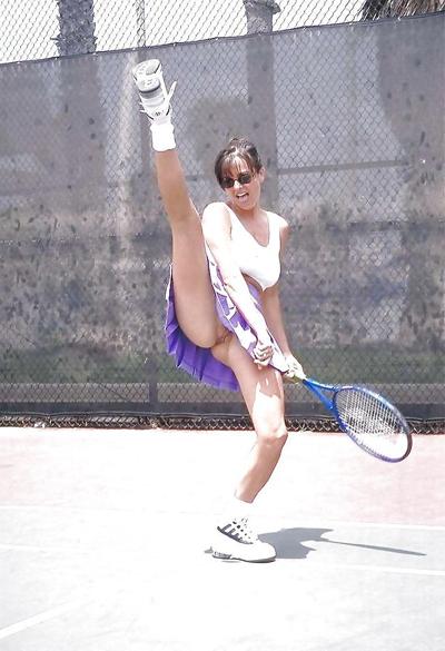 5P Girls and sports - tennis