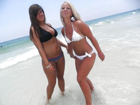 25P Great Mix of Sexy Amateur Bikini Girls