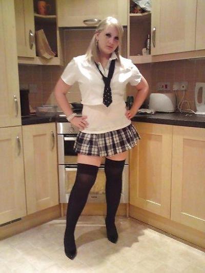 6P British  Roselyn