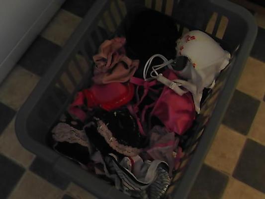 7P Neighbours underwear washday