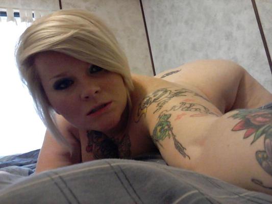 7P Huge tits on Tatted blonde