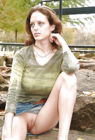 25P MILF Upskirt - 7