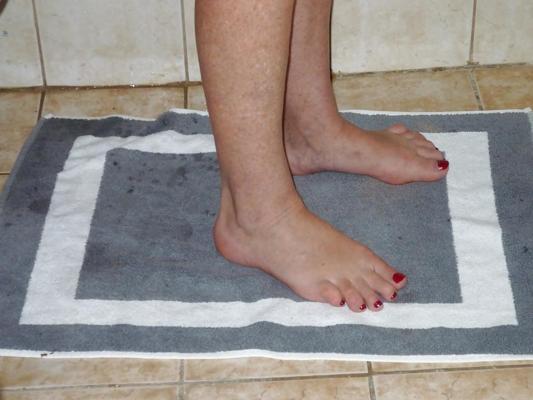 9P Mistress C in her bath-room