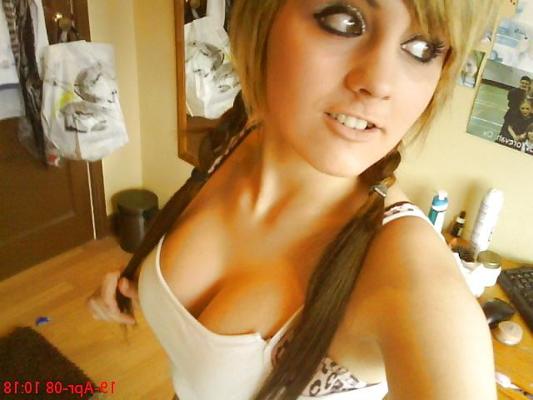 12P Big tit teen babe self pics