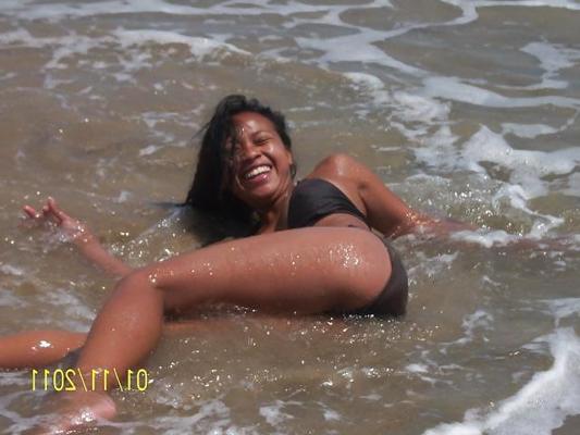 17P Madagascar :  on the beach