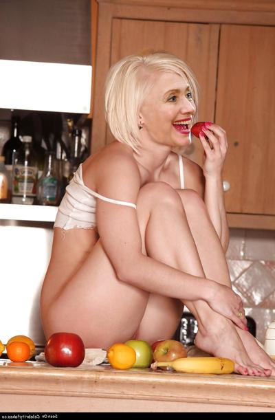 25P Hilary Clinton