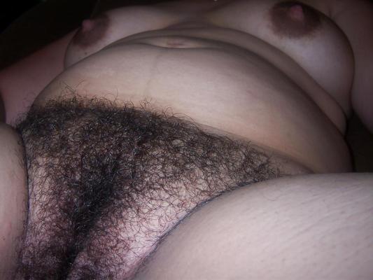 9P Very hairy wife on couch, close up
