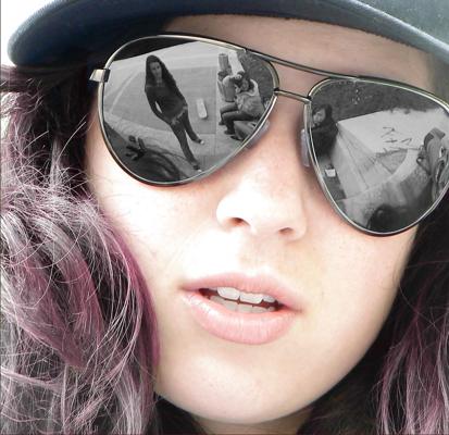 25P Girls in glasses