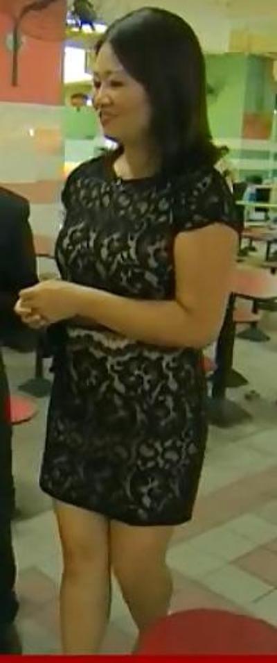4P Linda Yueh MILF asiatique 4