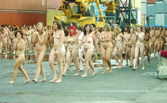25P Nudité punique