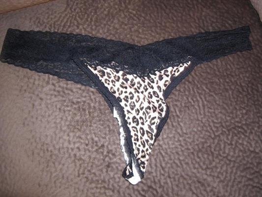 8P My New Leopard and Lace Thong
