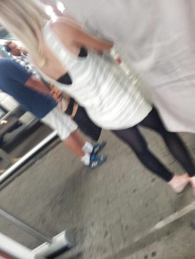 12P Leggy girl, voyeur, Leggins, Schlampe, bitch