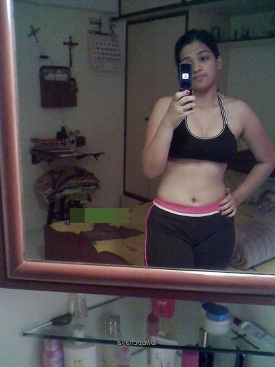 4P Indian Girl Self Shot