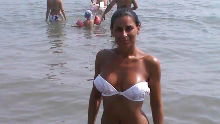 25P Romanian women: raluca