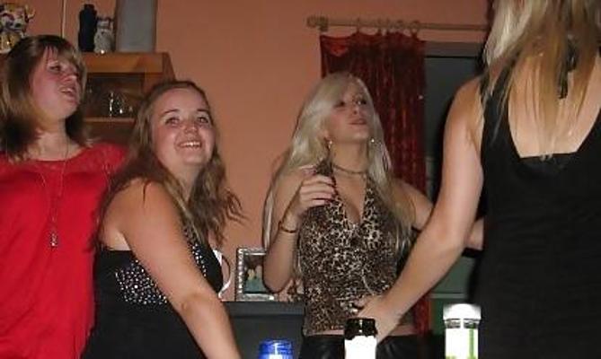 11P Danish teens-97-98-party beach