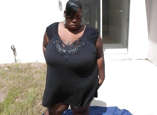 18P Big black lady