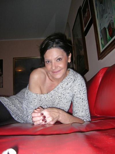 25P How to fuck these mature bitch from facebook?