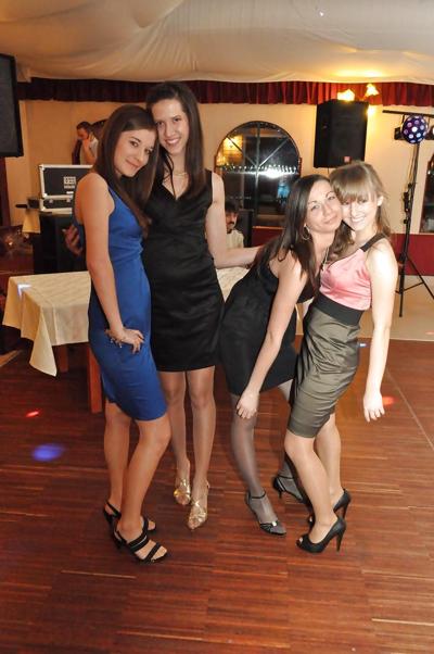 9P Nylon Party Girls