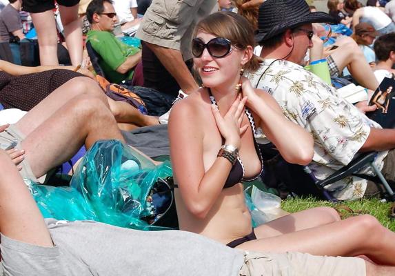 25P Downblouse Nipp Slips Cleavage and Boobs