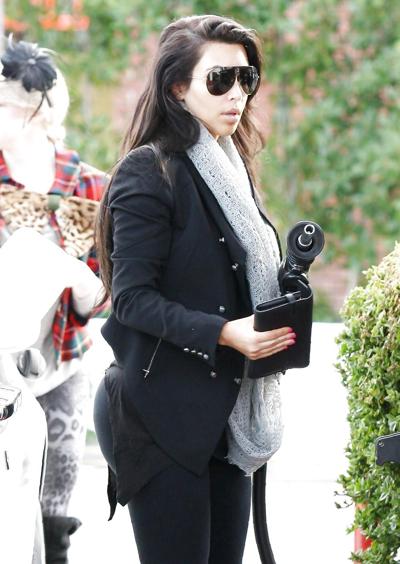 18P Kim Kardashian Candides Gros Cul